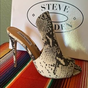 Steve Madden Sinful size 8.5